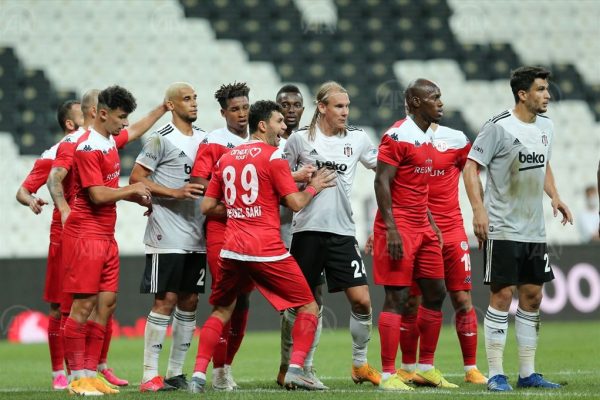 Beşiktaş ilk puanını evinde kaybetti