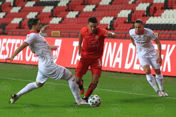Yılport Samsunspor: 3 – Ümraniyespor: 0