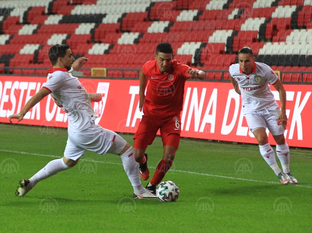 Yılport Samsunspor: 3 – Ümraniyespor: 0