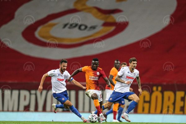 Avrupa fatihi GS, adını  play-off turuna yazdırdı.