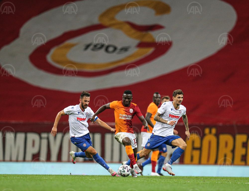 Avrupa fatihi GS, adını  play-off turuna yazdırdı.