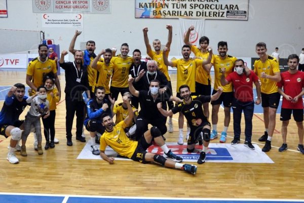 Voleybol: AXA Sigorta Efeler Ligi