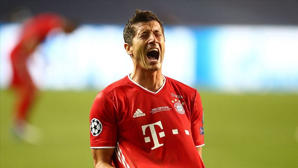 UEFA’nın en iyi oyuncu ödülünü Robert Lewandowki kazandı