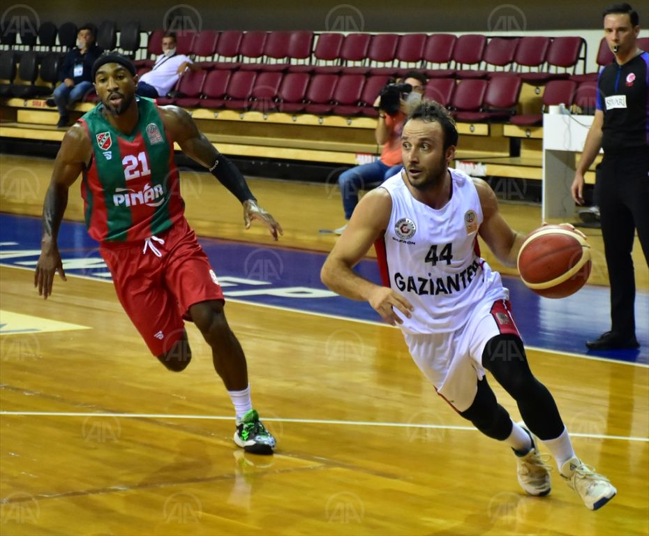Gaziantep Basketbol: 59 – Pınar Karşıyaka: 55