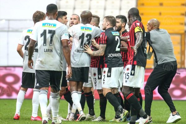 Gençlerbirliği, Beşiktaş deplasmanında 20 yıl sonra kazandı