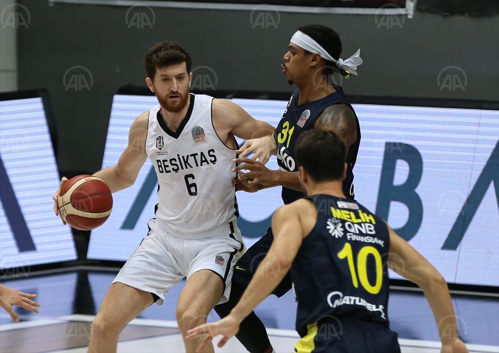 Beşiktaş: 74 – Fenerbahçe Beko: 83