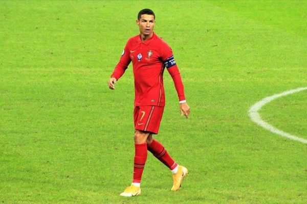 Cristiano Ronaldo ambulans uçakla Torino’ya gitti