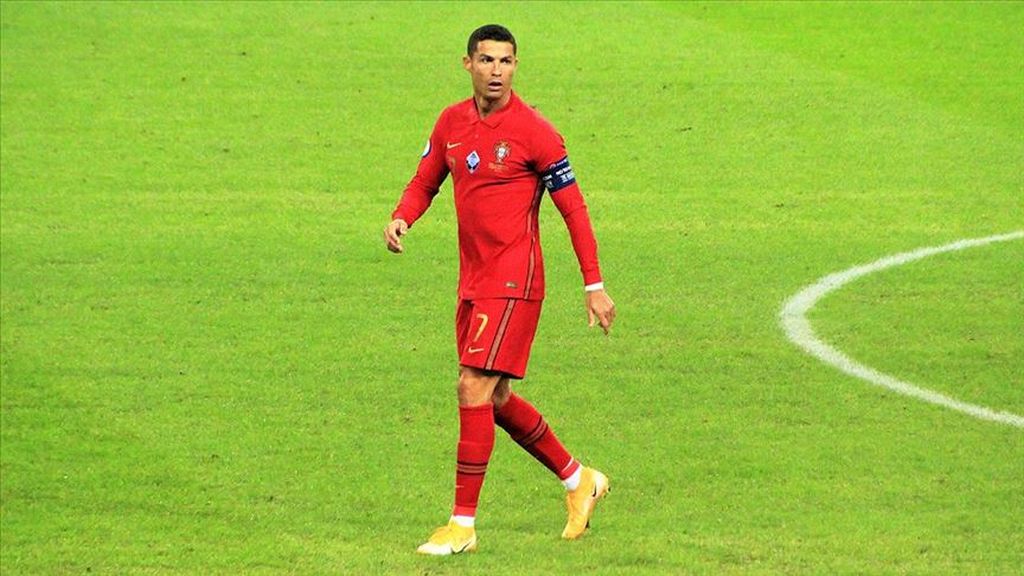 Cristiano Ronaldo ambulans uçakla Torino’ya gitti