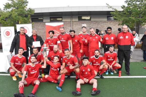Atatürk Kupası”nın sahibi Harburg Türkspor oldu!