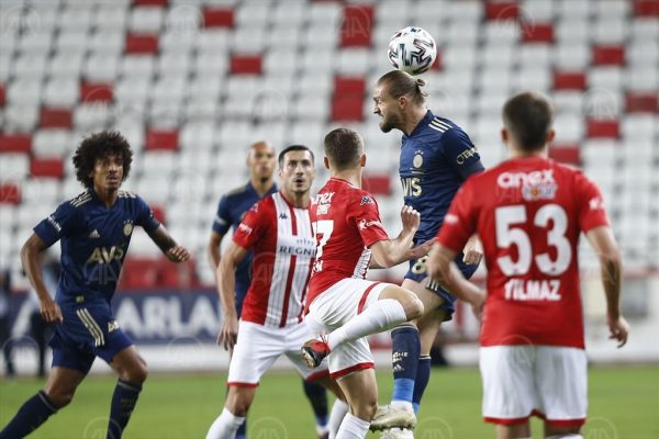 Fraport TAV Antalyaspor: 1 – Fenerbahçe: 2