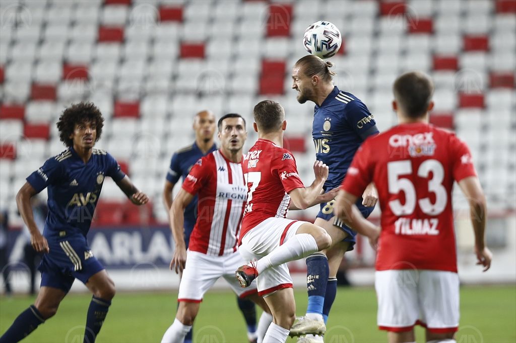 Fraport TAV Antalyaspor: 1 – Fenerbahçe: 2