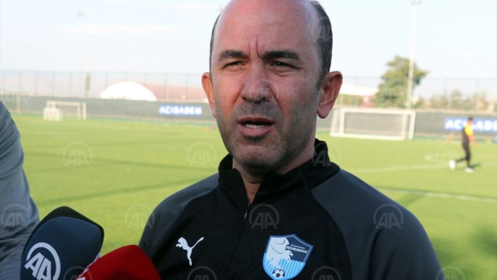 Büyükşehir Belediye Erzurumspor, teknik direktör Mehmet Özdilek ile yollarını ayırdı