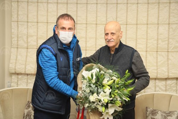 Trabzonspor Teknik Direktörü Abdullah Avcı’dan Ahmet Suat Özyazıcı’ya ziyaret