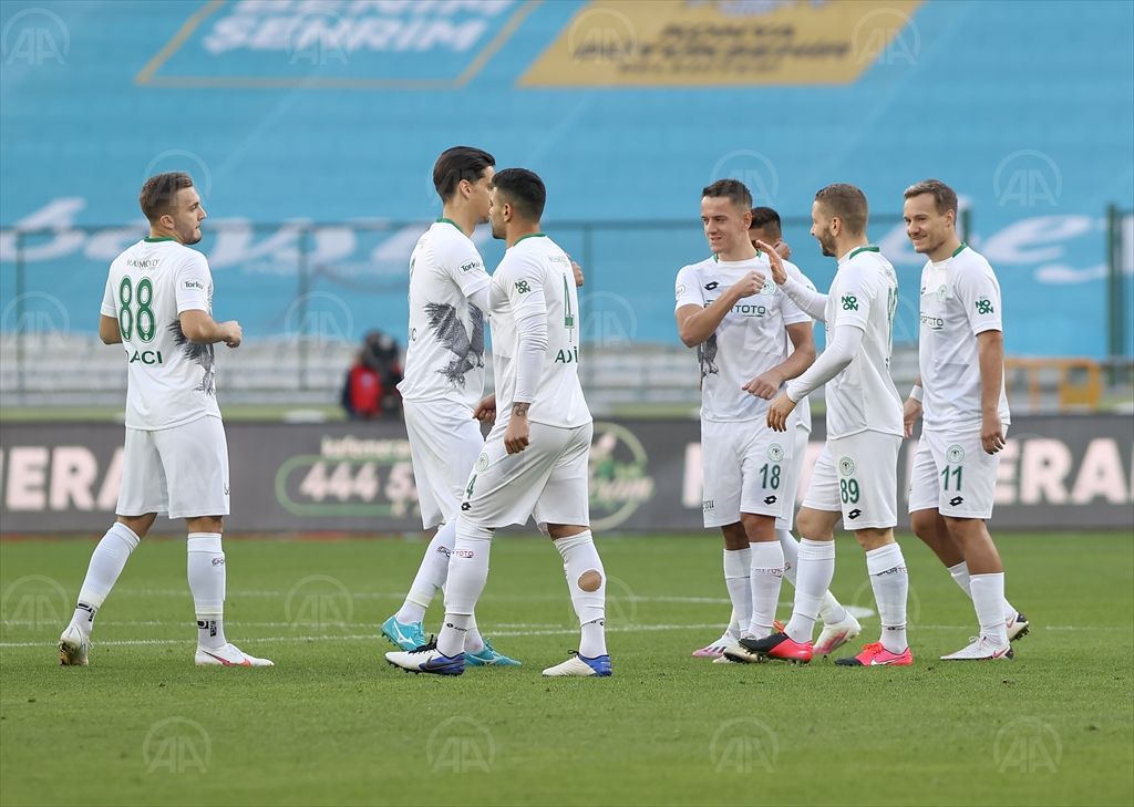 Konyaspor performansıyla göz dolduruyor