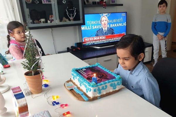 ATEŞ 8. YAŞ GÜNÜNÜ KUTLADI!