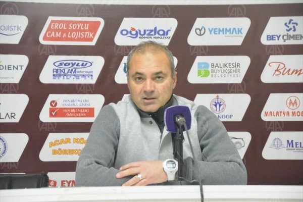 Royal Hastanesi Bandırmaspor Teknik Direktörü Erkan Sözeri: “Ligin ikinci yarısında çok farklı bir Bandırmaspor, çok iyi konsantre olmuş bir takım olacağız”
