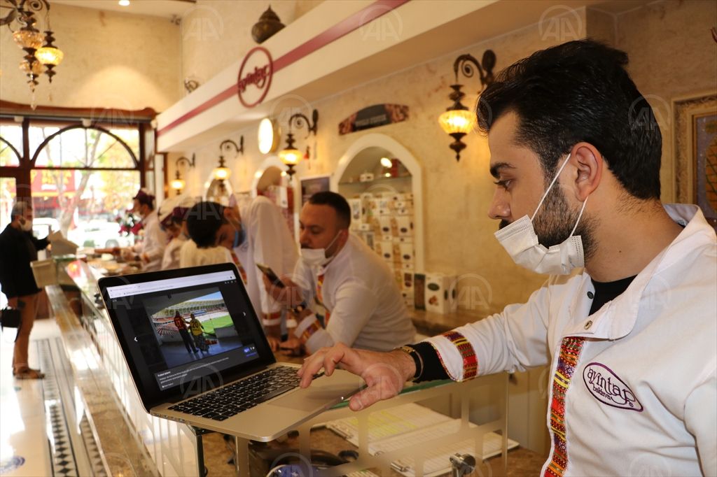 Gaziantepli baklavacılar AA’nın “Yılın Fotoğrafları”nı oyladı