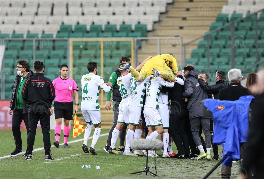 Bursaspor: 3 – Yılport Samsunspor: 0