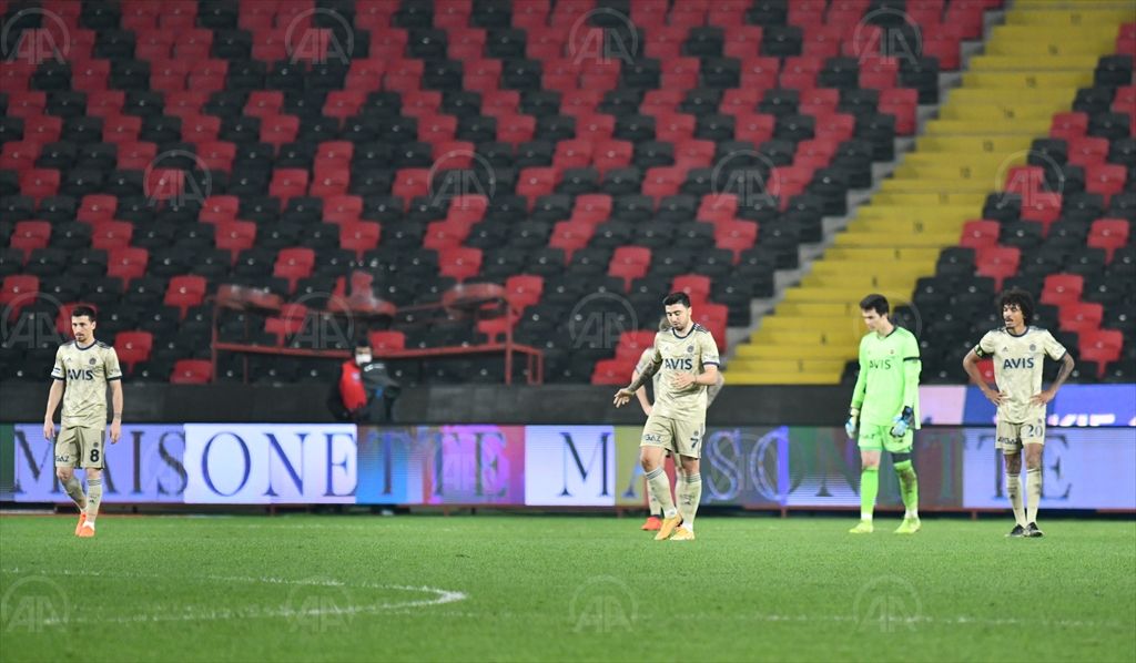Fenerbahçe’nin deplasmandaki galibiyet serisine Gaziantep freni