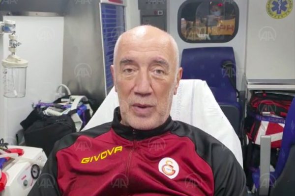 İspanya’da rahatsızlanan başantrenör Nedim Özbey, ambulans uçakla Türkiye’ye getiriliyor
