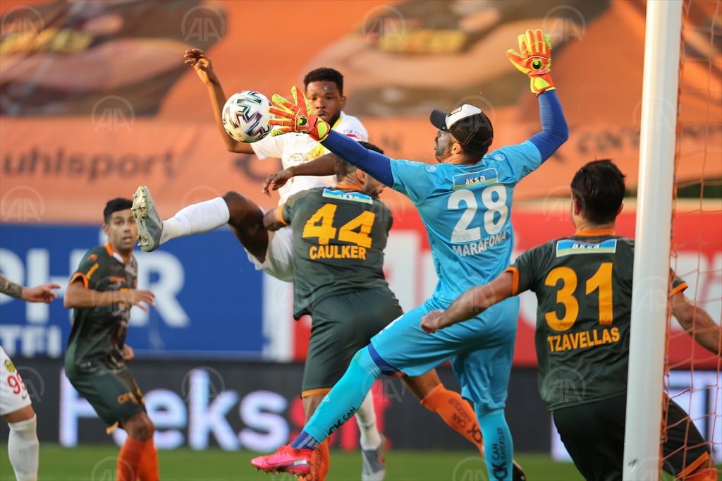 Aytemiz Alanyaspor kan kaybediyor: 1-1