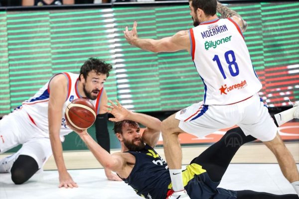 Anadolu Efes: 85 – Fenerbahçe Beko: 72