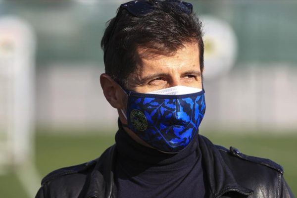 Emre Belözoğlu: “Sesi yükseltmek gerçekten çok kolay, derdimiz sözü yükseltmek”