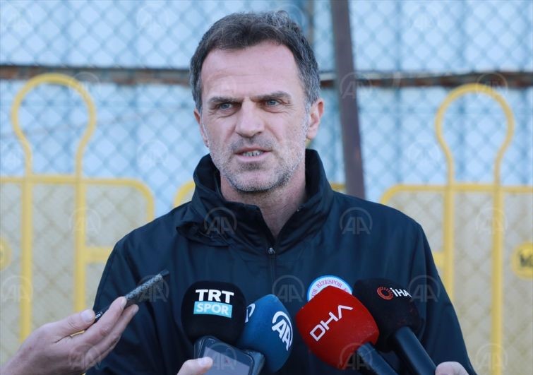 Çaykur Rizespor Teknik Direktörü Tomas: “Gençlerbirliği maçı ile seriye devam etmek istiyoruz”