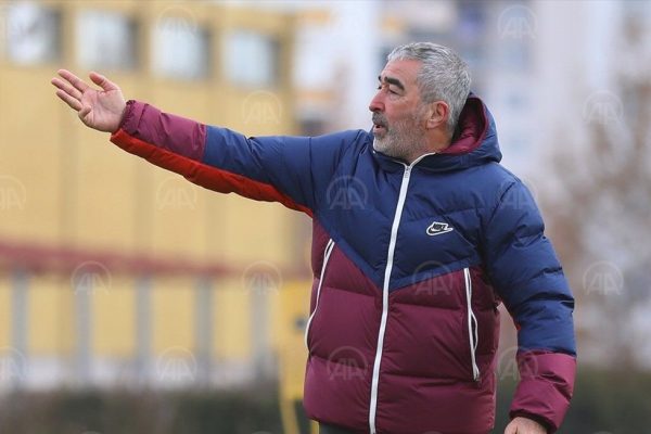 Hes Kablo Kayserispor, teknik direktör Samet Aybaba ile yollarını ayırdı