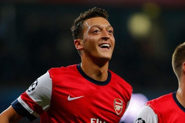 Mesut Özil, Türkiye’de sadece Fenerbahçe’de oynarım