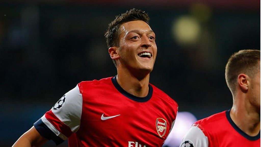 Mesut Özil, Türkiye’de sadece Fenerbahçe’de oynarım