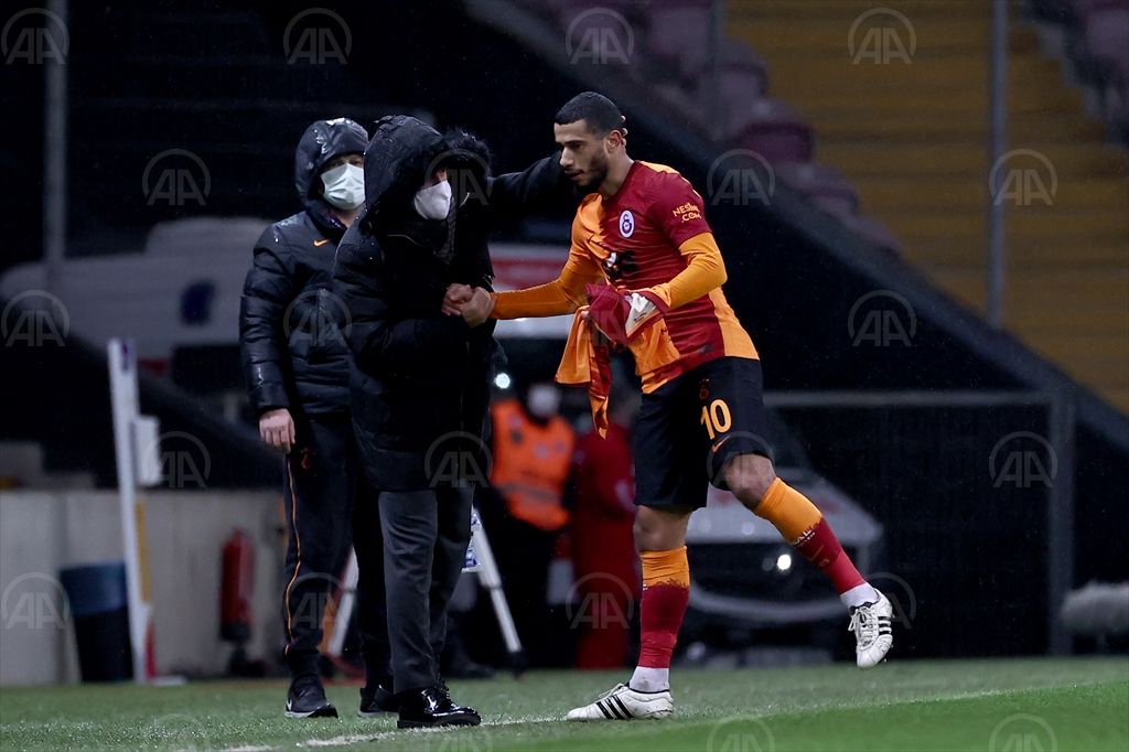 Galatasaraylı Belhanda’dan Galatasaray’ın üyesi Cem Emiroğlu’na tepki: