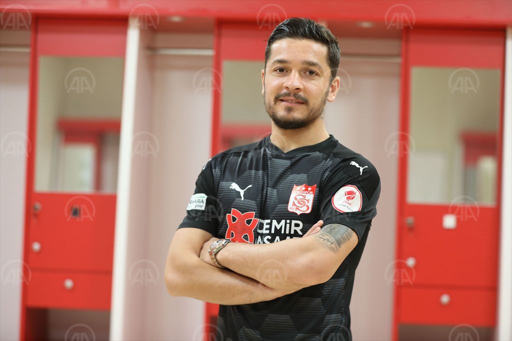 Sivasspor, Ahmet Oğuz’u transfer etti
