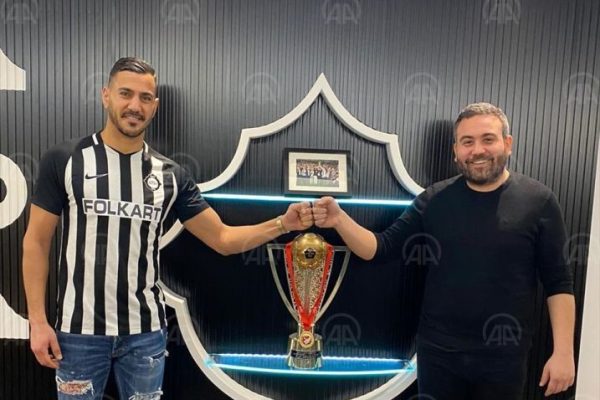 Altay, Antepli Mehmet Erdem Uğurlu ile sözleşme imzaladı