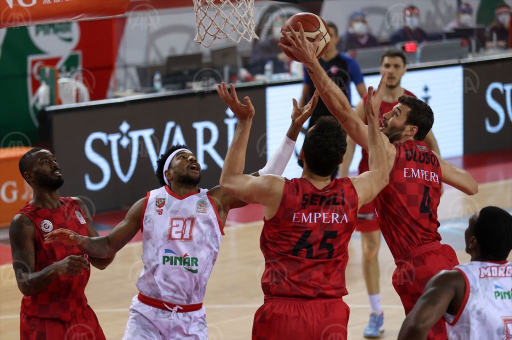 Pınar Karşıyaka: 72 – Empera Halı Gaziantep Basketbol: 65