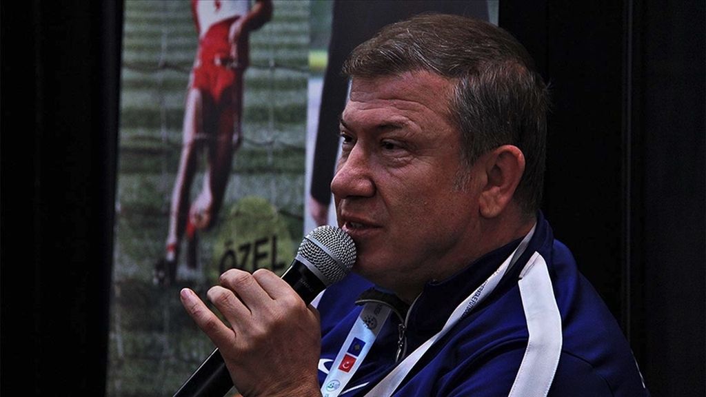 Tanju Çolak: “Golcü olabilmen için tüm takım arkadaşlarının seni sevmesi lazım”