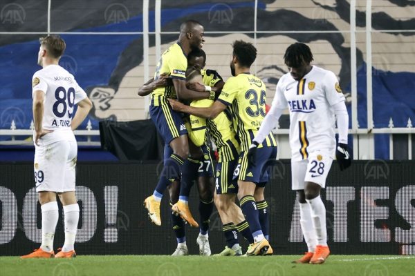 Fenerbahçe, galibiyet serisini sürdürdü