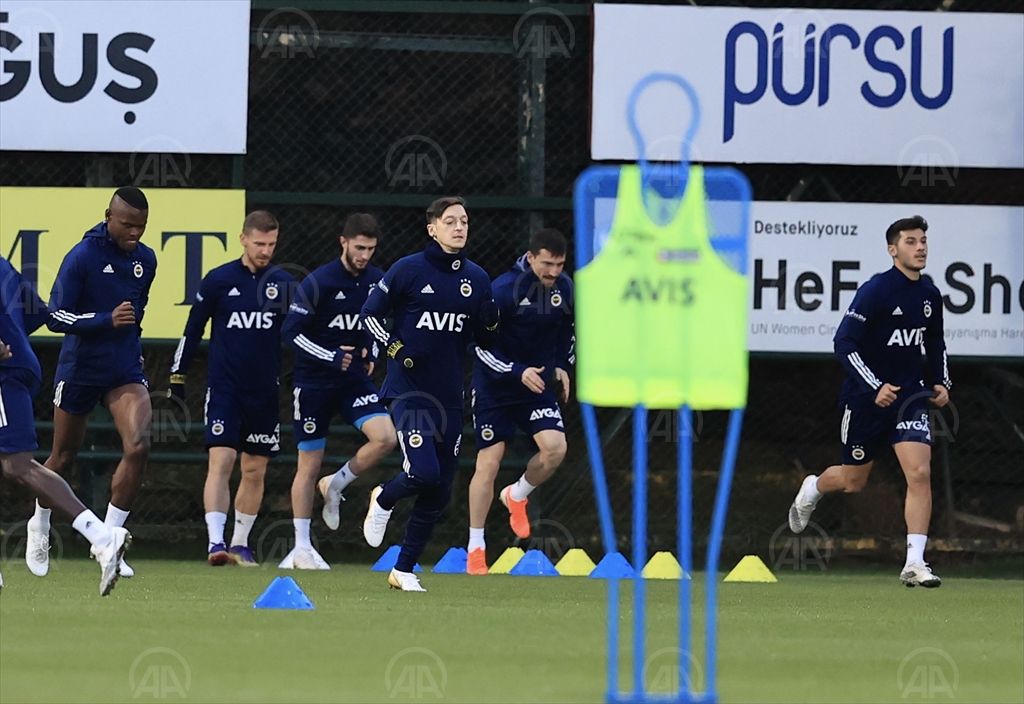 Alex de Souza’dan Mesut Özil’e “hoş geldin” mesajı