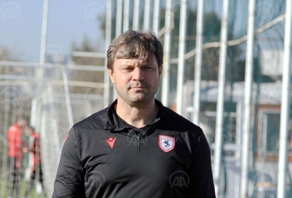 Samsunspor Teknik Direktörü Sağlam: ”Rakiplerimize puan vermeden maçları geçmemiz gerekiyor”