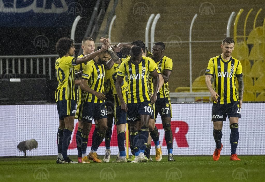 Fenerbahçe, Çaykur Rizespor engelini tek golle geçti