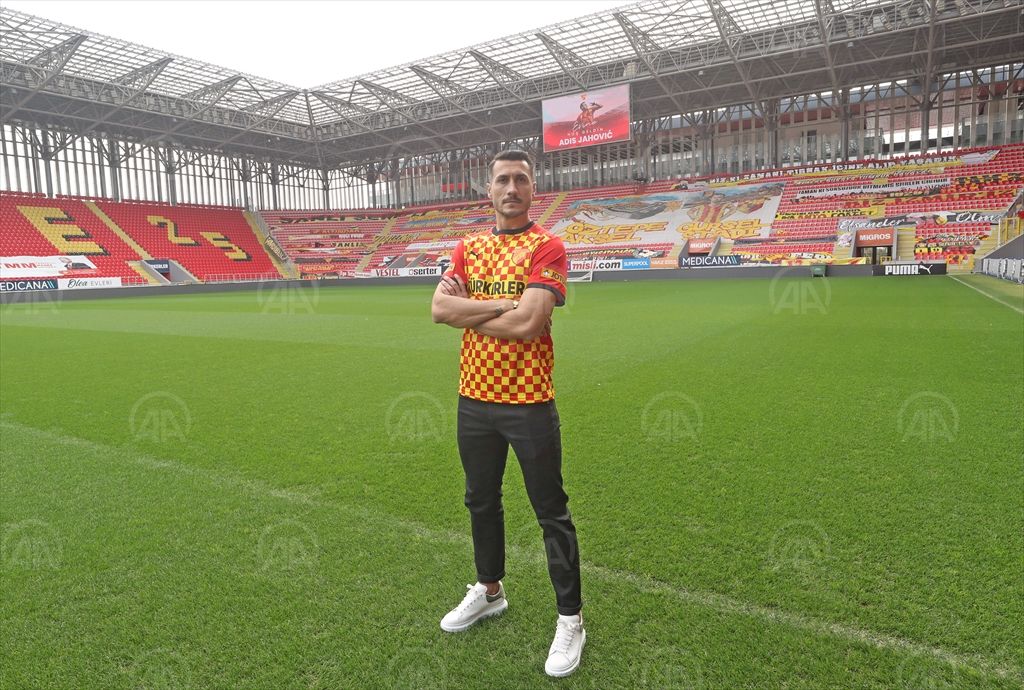 Adis Jahovic yeniden Göztepe’de