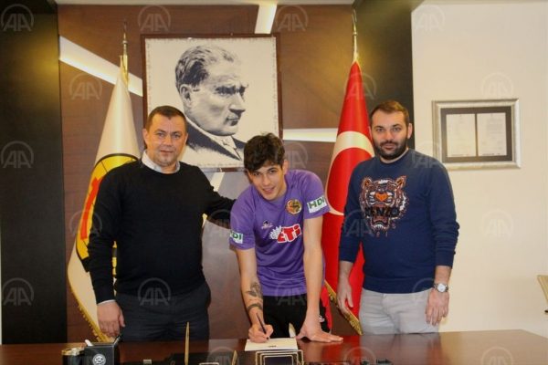 Eskişehirspor, kaleci Cengiz Alp Köseer ile sözleşme yeniledi