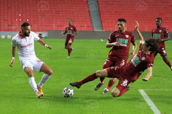 Yılport Samsunspor: 3 – Royal Hastanesi Bandırmaspor: 1