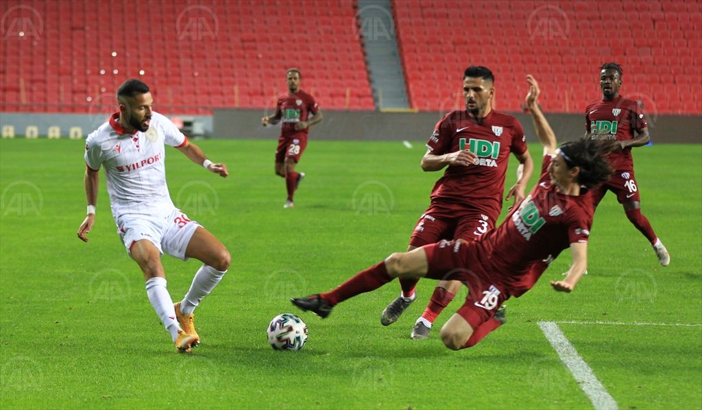 Yılport Samsunspor: 3 – Royal Hastanesi Bandırmaspor: 1