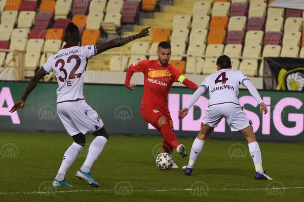 Trabzonspor, zirveyle puan farkını 6’ya indirdi