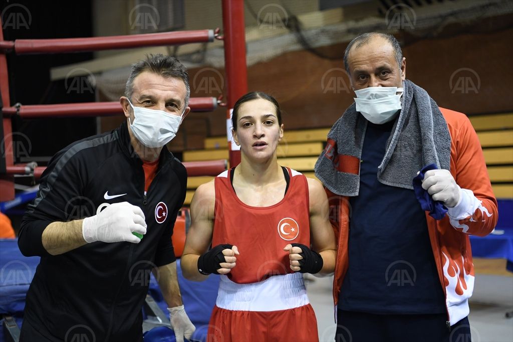 Dört milli boksör Macaristan’da yarı finale yükseldi