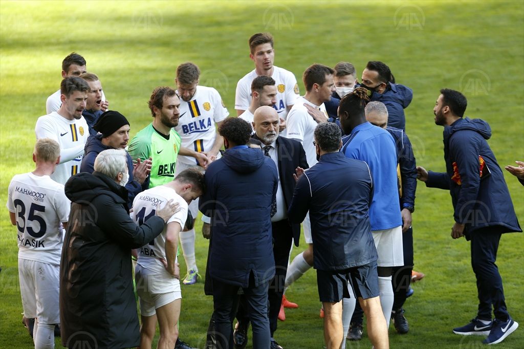 MKE Ankaragücü’nden 10 kişiyle önemli puan