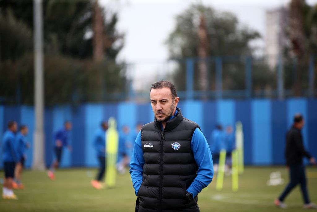 Adana Demirspor Teknik Direktörü Cüneyt Dumlupınar istifa etti