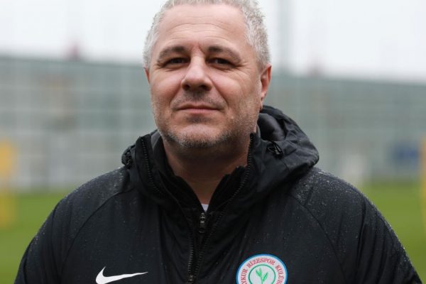 Çaykur Rizespor Teknik Direktörü Sumudica: “Beş maç üst üste galibiyet almadığım olmamıştı”