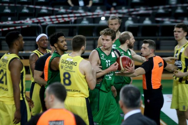Darüşşafaka Tekfen: 64 – Fenerbahçe Beko: 66